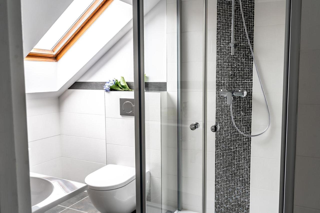 Attic Suite,995748298:JPEG