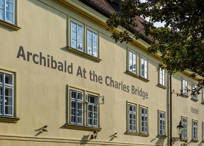 Hotel Archibald At The Charles Bridge Praga